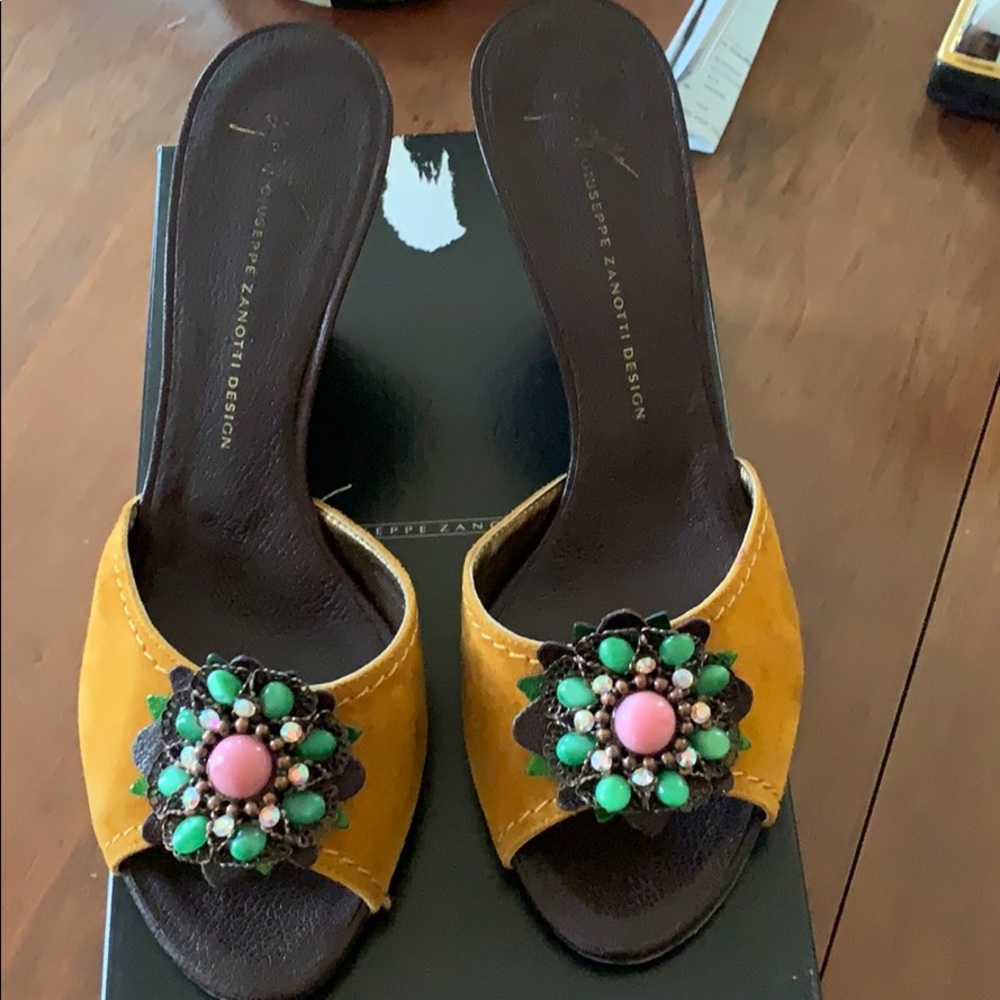 Giuseppe Zanotti suede wedge.